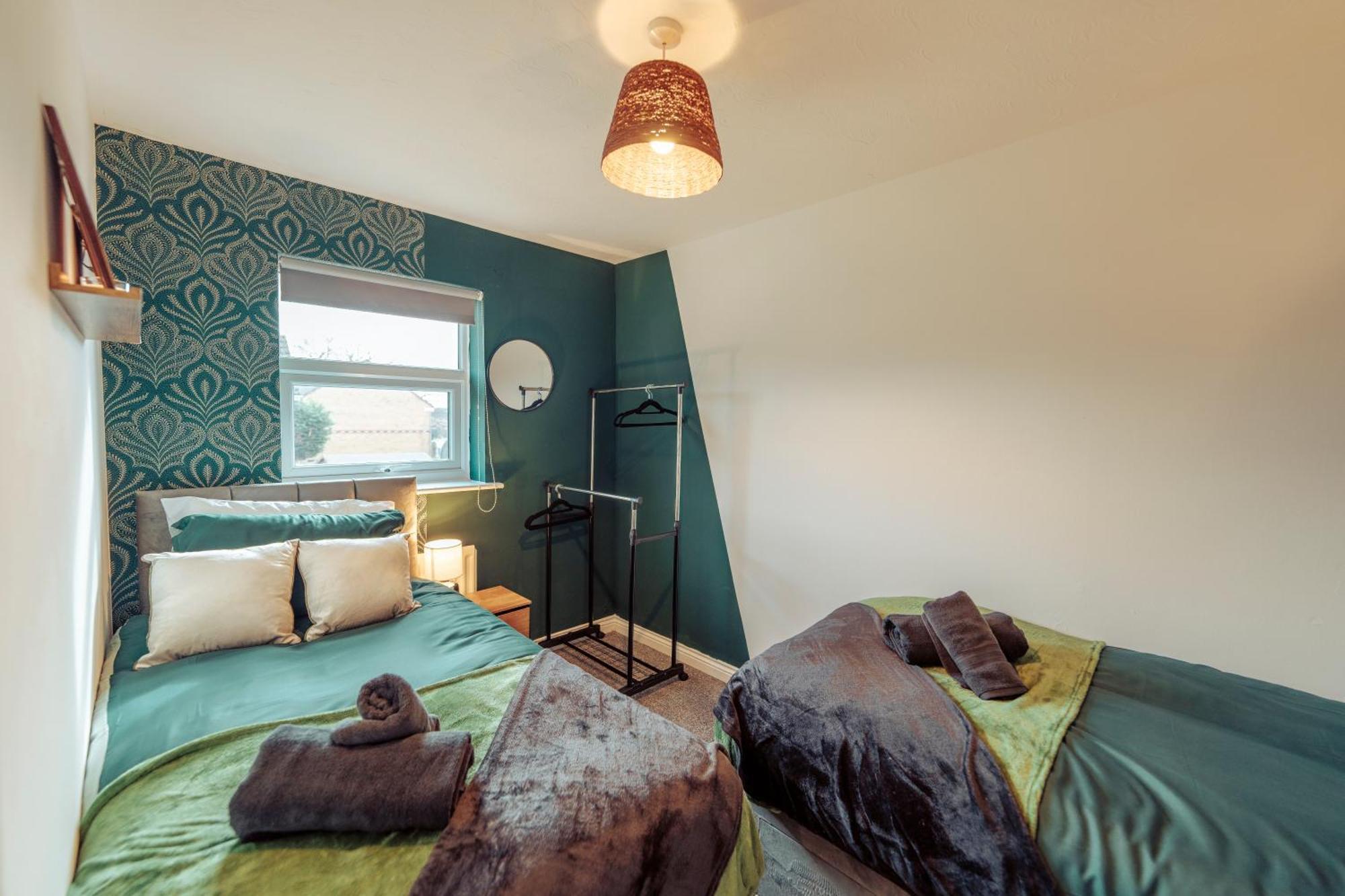Mile End 2 Bedroom Peaceful Home, Colchester מראה חיצוני תמונה