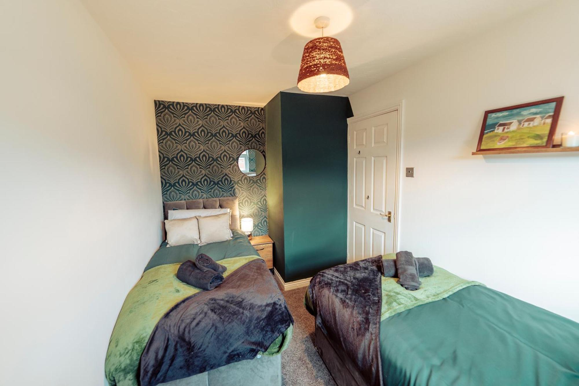 Mile End 2 Bedroom Peaceful Home, Colchester מראה חיצוני תמונה